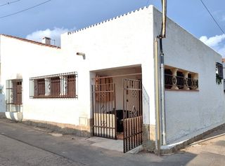 Reihenhaus in Vilafortuny. Interesante planta baja