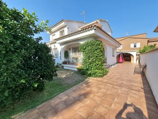 Casa adossada a Els Tallats - Mas Olivé