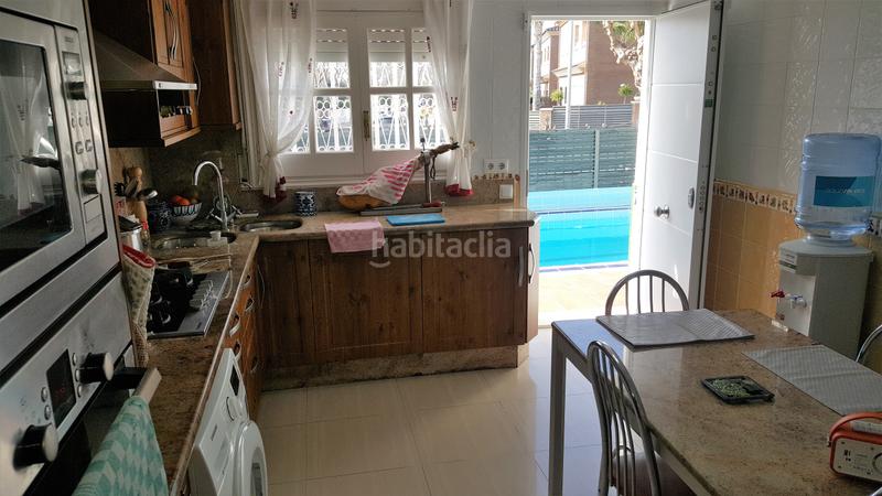 Foto 691fc5a2-1293-44c9-bf42-37c476ec320c. Maison jumelée avec cheminée chauffage parking piscine dans Cambrils