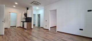 Rent Ground floor in Les Roquetes