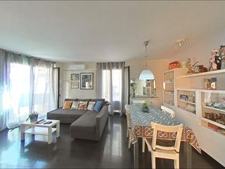 Flat in La Geltr-Sant Jordi. Amplio y luminoso piso en el corazn de la geltr!!!!!