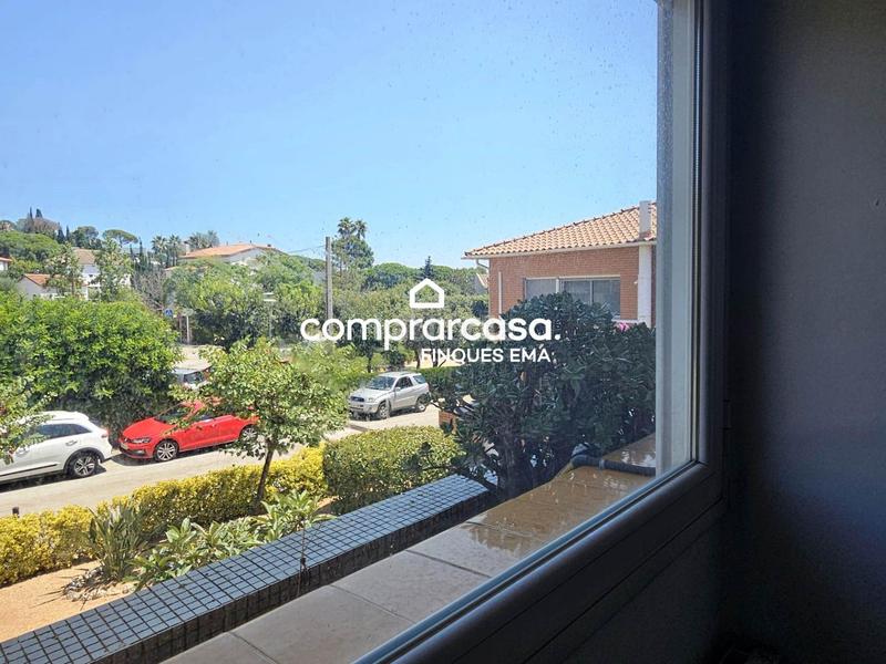 Foto e0ff62a9-3139-466b-a29e-036f3b0269a3. Casa adosada 100 financiacion no le cobramos nada en Cabrils