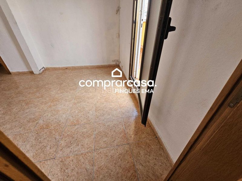 Foto 8ccd8f54-9618-4fe1-8d5f-87f64633491a. Ático hasta 100 financiacion y no le cobramos nada ..!! en Hospitalet de Llobregat (L´)
