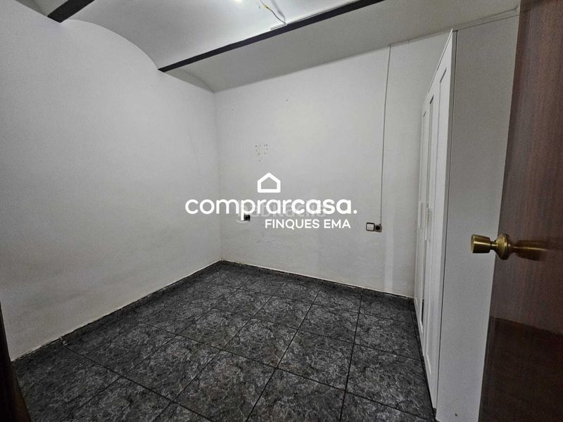 Foto 20d5bd89-d049-4a28-8bb2-2c02e738d0e0. Estudi a Roquetes Barcelona