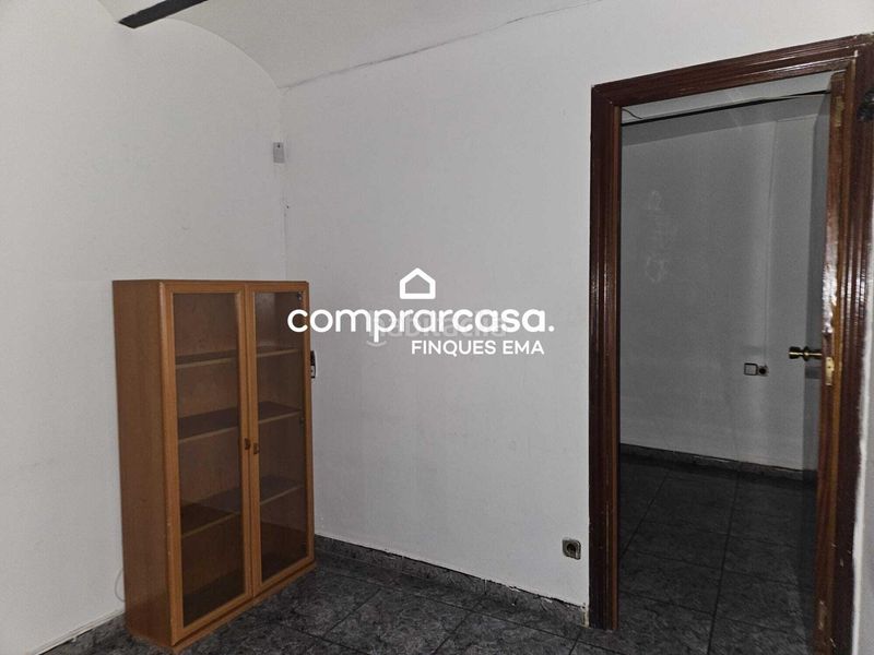 Foto 657d0fba-2891-4d02-b92d-3f06a4dd8a06. Estudi a Roquetes Barcelona