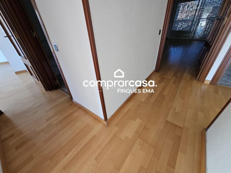 Foto f0b2f02f-076c-4503-8738-b3d362112164. Àtic amb piscina a Ca n´Oriol Rubí