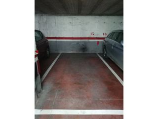 Posto auto in Centre 3. Parking en venta en la bordeta