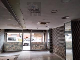 Lloguer Local Comercial a Avinguda d'artesa 62. Local planta baja