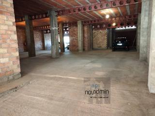 Local Comercial a Carrer de les roses 43. Venta de almacen