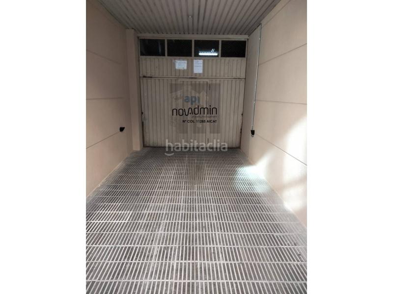 Foto c12cea8a-8123-4842-94bc-a4ab5fc09a5a. Parking coche en carrer col·legi 46 2 plazas de garaje en Lleida