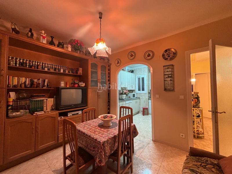 Foto 4b43dfd9-a5b1-4acd-b59c-a2633fa0014d. Pis a avinguda de catalunya 9 a Flix