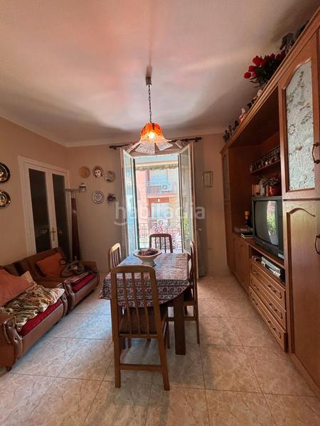 Foto f459a57b-6608-4b6a-8f92-8284959fb0c2. Pis a avinguda de catalunya 9 a Flix