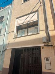 Masia a Carrer major 41. Casa de pueblo situada en el centro de el masroig