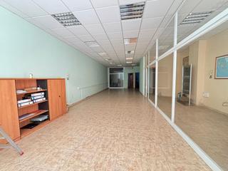 Local Comercial a Carrer major 65. Loca comercial mora la nova