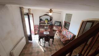 Casa  Carrer de sant bartomeu 24. Casa de pueblo en buen estado en
