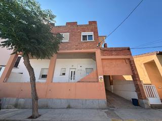 Chalet  Carrer comellarets 5. Vivienda en planta baja en venta en flix