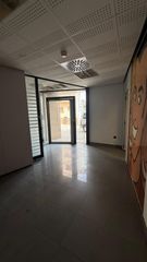 Miete Geschäftsraum in Plaça de les sitges 2. Local comercial en alquiler en el centro de tivissa