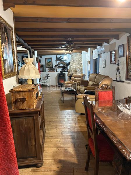 Foto 1a27d379-2057-4cb6-a7fc-1af2381e7f57. Casa adosada en Villardompardo