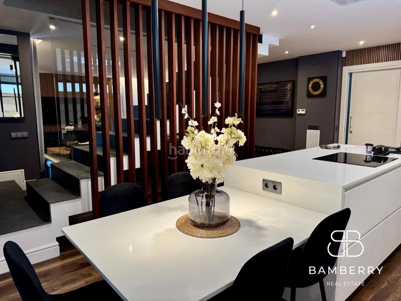 Foto a7e35878-778c-417b-ad01-59530274b475. Casa con parcheggio in Montmar Castelldefels