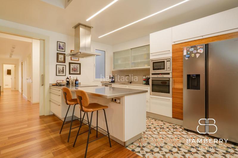 Foto 820d0228-ae8c-46f4-a2c4-8b0476c7e176. Piso residencia modernista rehabilitada con elegancia clásica y confort contemporáneo en lesquerra de leixample en Barcelona
