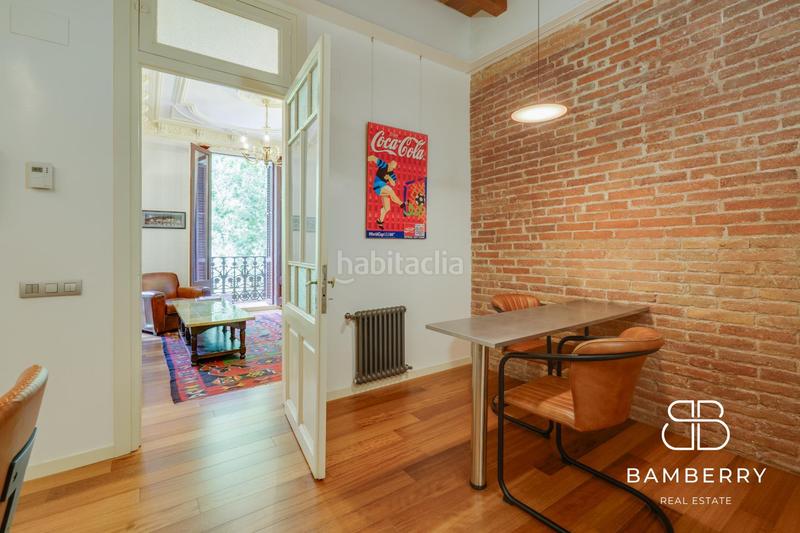 Foto bc94daca-1917-4b86-8a92-c192dcf33e00. Piso residencia modernista rehabilitada con elegancia clásica y confort contemporáneo en lesquerra de leixample en Barcelona