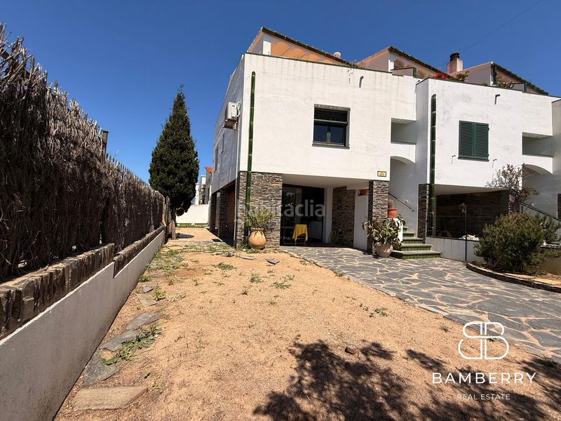 Foto 0075f856-d159-42e5-9df0-c67e7d71e60e. Casa adossada a Cadaqués