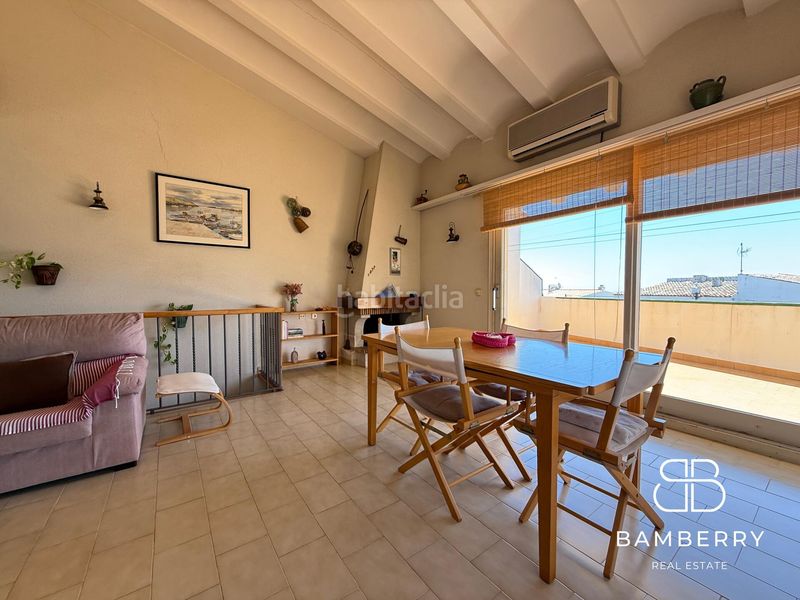 Foto 0a1e1bef-d000-4031-8b01-8dbc5e48b7c0. Casa adossada a Cadaqués