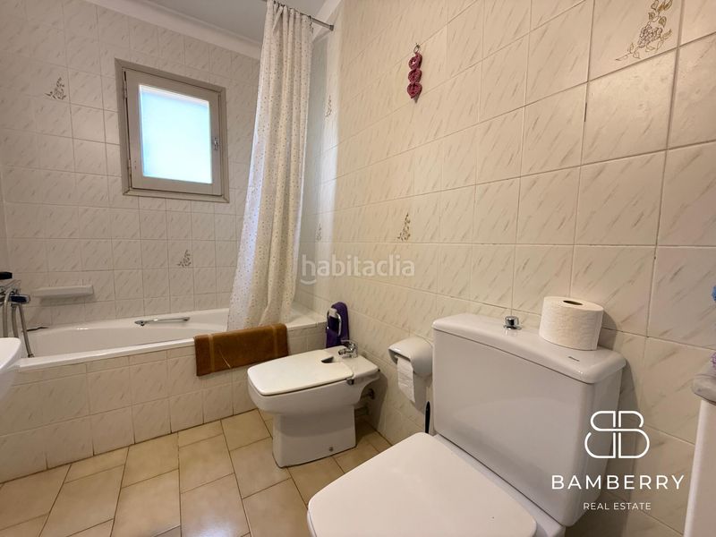 Foto 56bd4cdd-5c96-40ab-b3b8-39e9a35df429. Casa adossada a Cadaqués