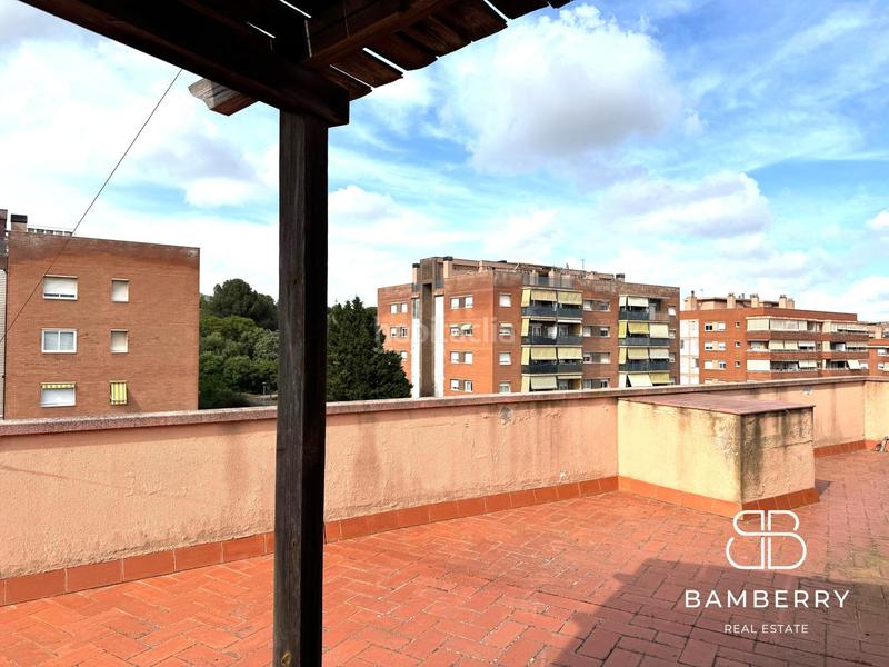 Foto 051b9384-f673-45c5-8ca3-a68552980583. Duplex con parcheggio in Can Tintorer-Can Tries Gavà