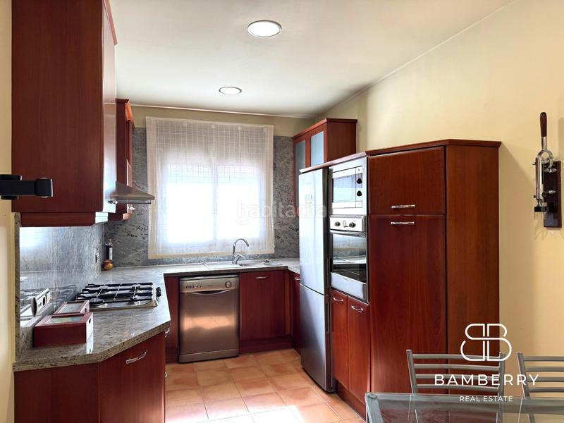 Foto 54b8e40e-4737-45be-bbbc-be38dd6ce178. Duplex con parcheggio in Can Tintorer-Can Tries Gavà