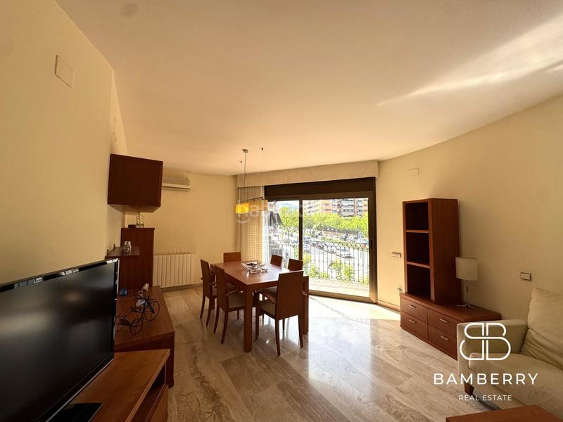 Foto f12e411f-1b90-495b-9531-9db6919f352b. Duplex con parcheggio in Can Tintorer-Can Tries Gavà