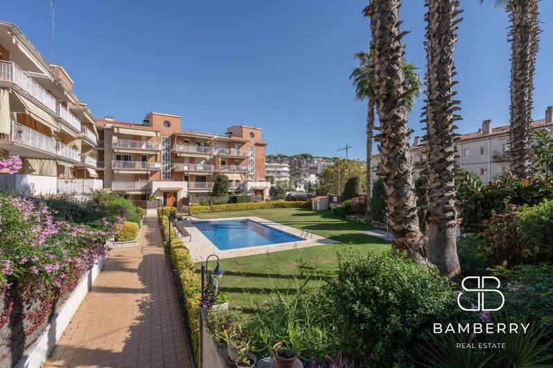 Foto 27c08626-6295-4cd9-a05c-1cd4a5d1f28c. Apartament amb calefacció aparcament piscina a Urbanitzacions Sant Pol de Mar