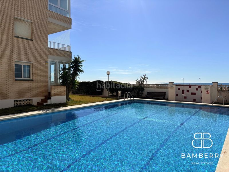 Foto 0eec8d2e-c57f-46ee-813e-bce6b8bbf105. Àtic amb calefacció piscina a Lluminetes Castelldefels