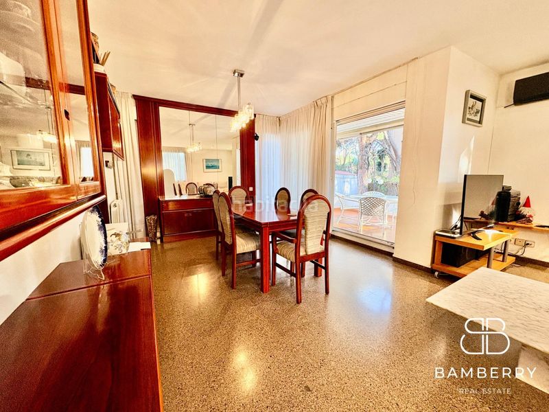 Foto 6bfeb266-aa7e-48c6-baf6-b6049a1d1d2f. Casa amb aparcament a Gava Mar Gavà