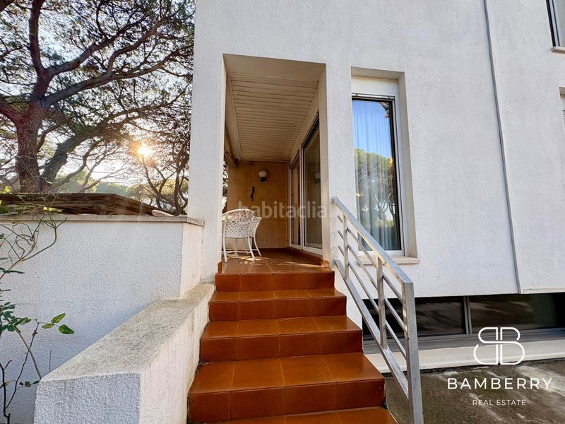 Foto c5ec1140-8bda-40ea-9ec1-da6f83be207a. Casa amb aparcament a Gava Mar Gavà