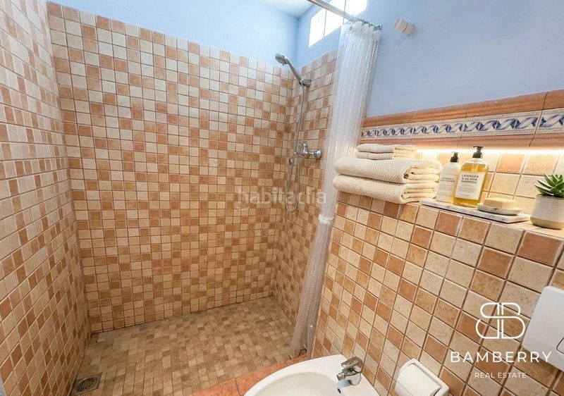 Foto f403ec37-deab-46f3-87ce-c471d0624056. Casa a Montmar Castelldefels