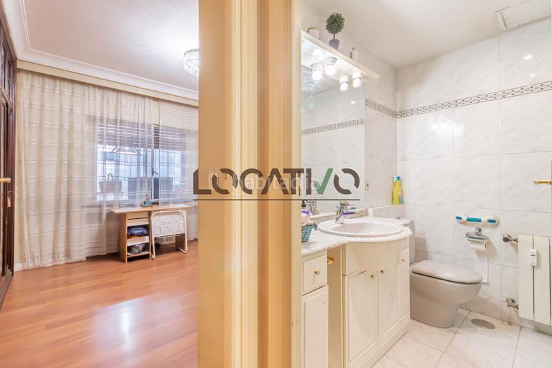 Foto cb486f46-37b5-4d7b-9751-4e2c5422b892. Piso en Argüelles Madrid