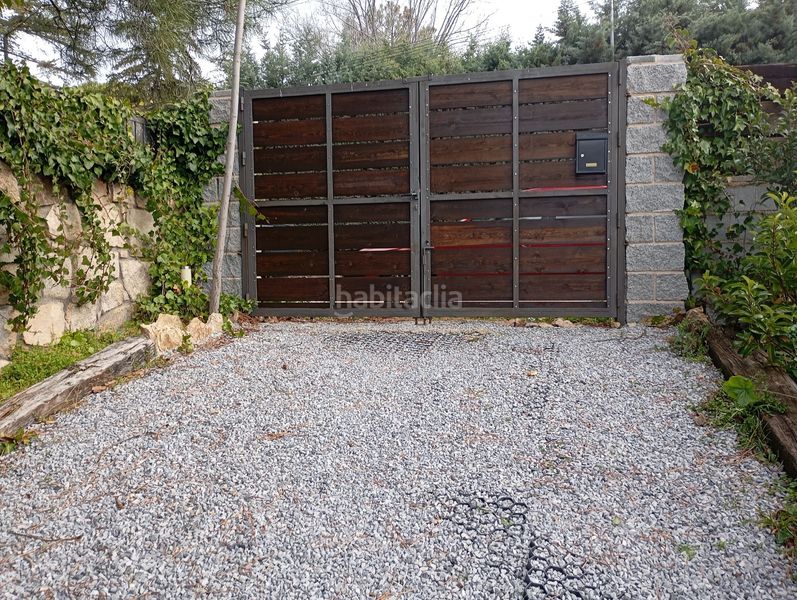 Foto 5b94cd9f-2e3e-4731-aa0d-a453ebe97c44. Casa amb calefacció a Robledo de Chavela
