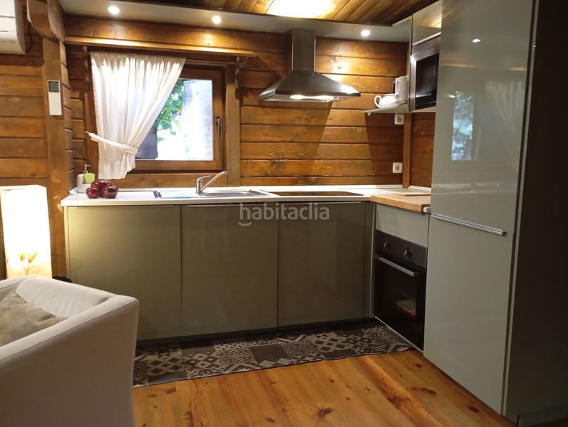 Foto cfe95062-02d9-424f-824f-3bdbf5172f80. Casa amb calefacció a Robledo de Chavela