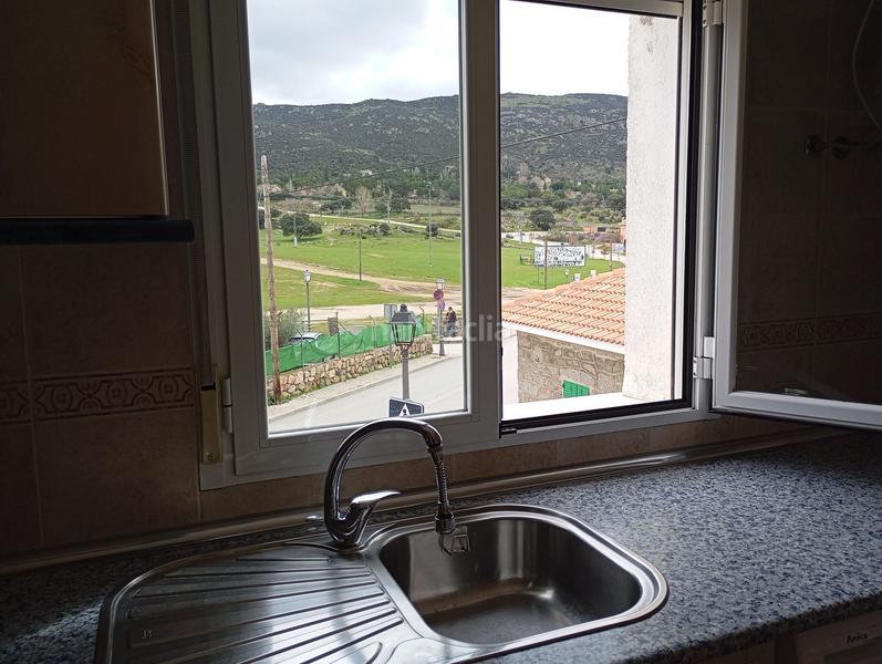 Foto b8aeb6d4-35ee-4ce8-a9ec-2d69a3d684cc. Duplex con riscaldamento in Robledo de Chavela