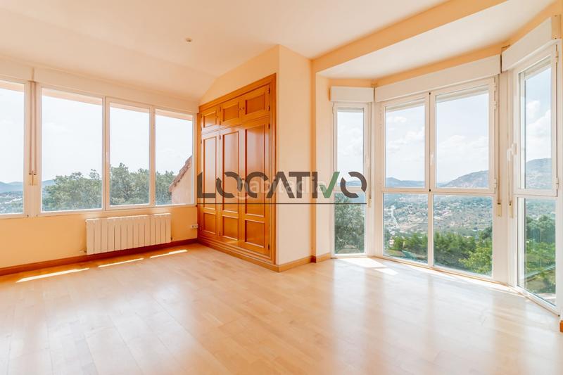 Foto 1be6737e-e45b-4c20-960a-433d6f360b80. Casa con riscaldamento in Robledo de Chavela