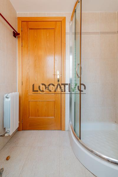 Foto 28b3cc2a-c7d1-4f6d-af48-35b73373ef08. Casa con riscaldamento in Robledo de Chavela