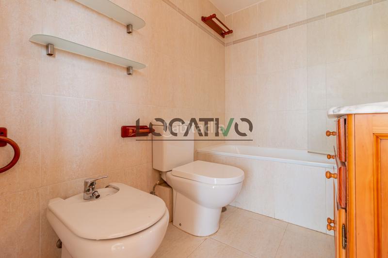 Foto 2fa12ea9-d3f2-4d1b-be61-93d54298ad81. Casa con riscaldamento in Robledo de Chavela