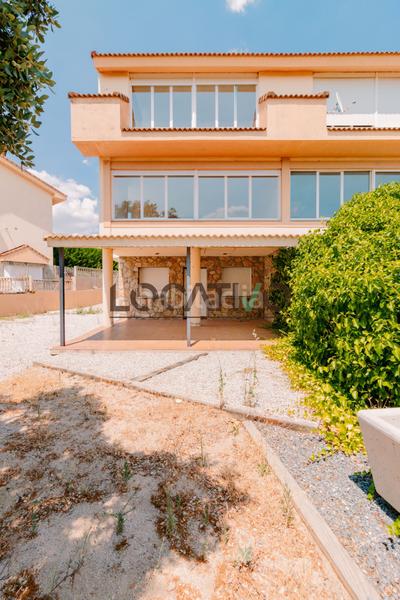 Foto b055484e-df2d-4c70-8acf-f1133d637101. Casa con riscaldamento in Robledo de Chavela