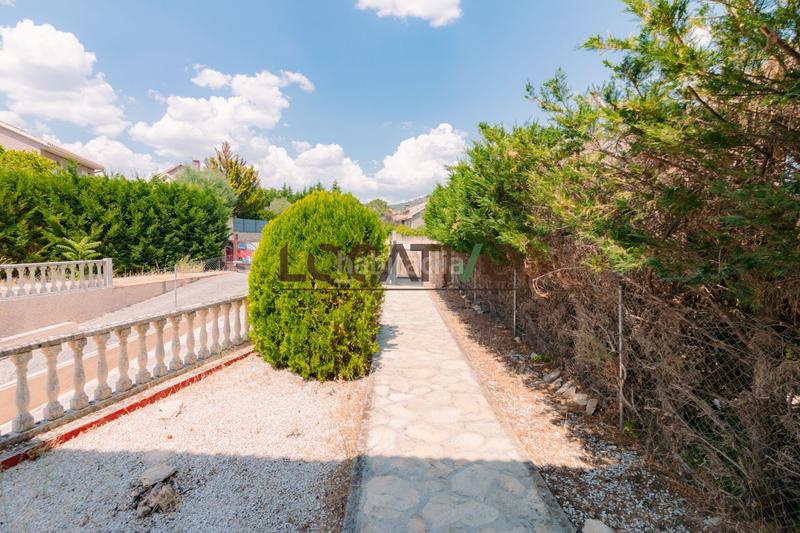 Foto e94edfd6-5414-4632-a1fe-025d50d2ea89. Casa con riscaldamento in Robledo de Chavela