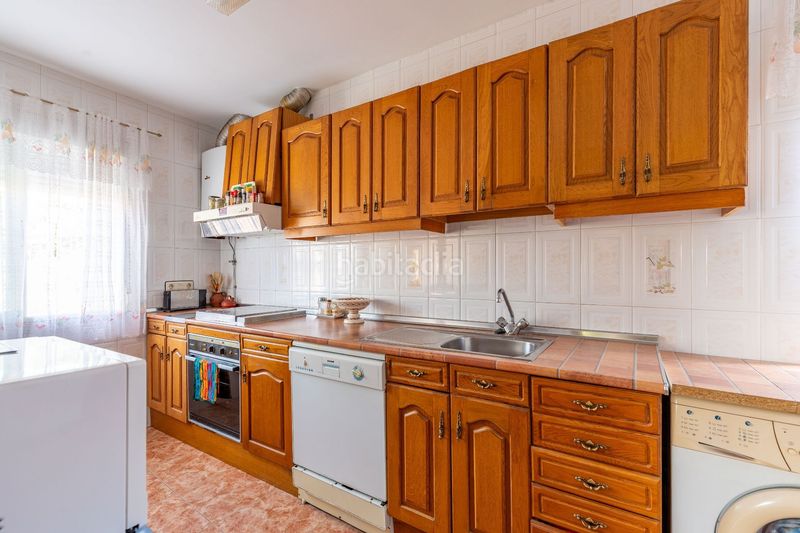 Foto 76d4170f-5601-4331-847e-6a436874c5fa. Casa amb aparcament a Madrigal de la Vera