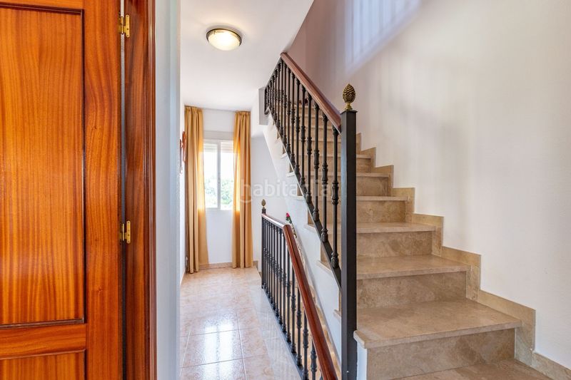 Foto b9ea0dd9-66c5-4fc0-b504-bd0489d10557. Casa amb aparcament a Madrigal de la Vera