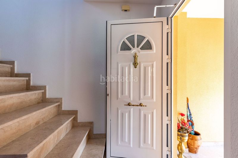 Foto bebd1f59-40ba-414d-8e9e-7b4a4c3d7c75. Casa amb aparcament a Madrigal de la Vera