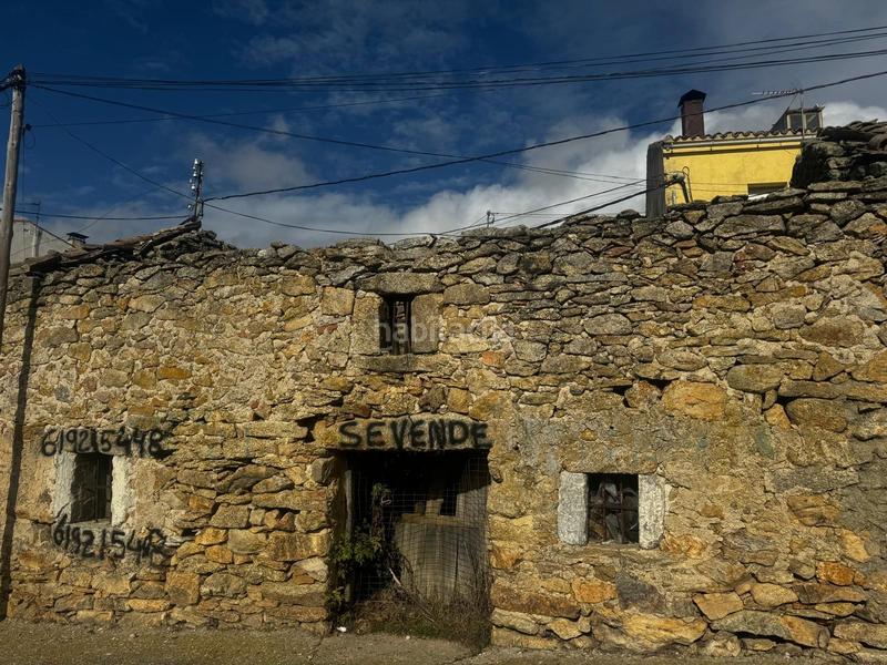 Foto aac35e5f-d1d6-4230-8a60-0a1bf734a378. Masia a Santa María de la Alameda