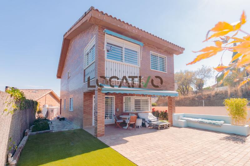 Foto 0b8d5272-d3fd-4f62-a89e-0f8458881ea2. Casa con riscaldamento piscina in Quijorna